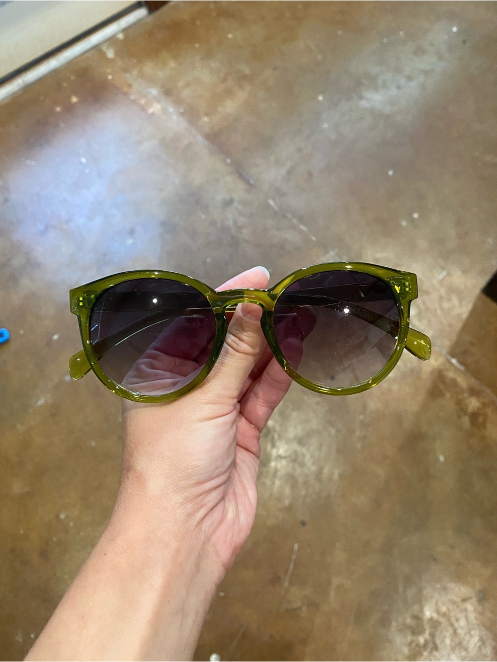 Olive Green Round Frame Women's Sunglasses